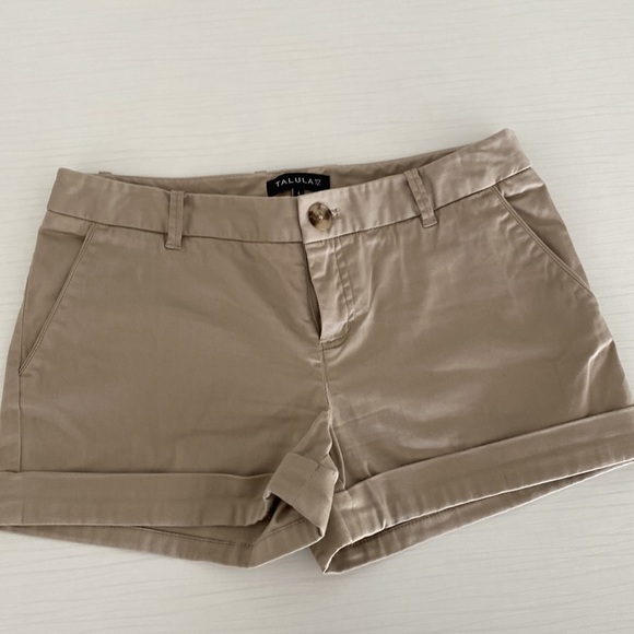 Aritzia assorted shorts - Picture 2 of 7